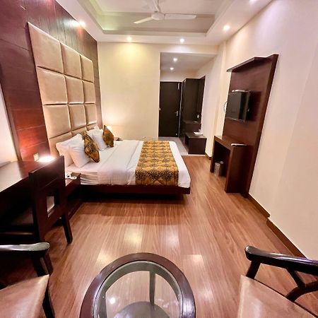 The Bunkk Inn Hotel & Restaurant มัสซูรี ภายนอก รูปภาพ
